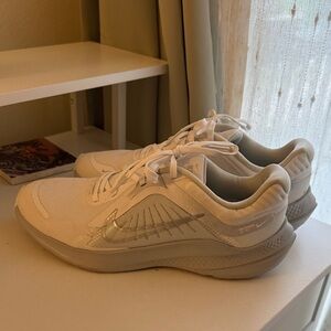 Nike Women's Cream and Silver Sneakers